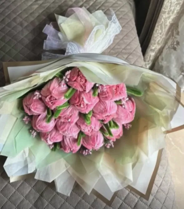 Bikaneri Woolen Flowers